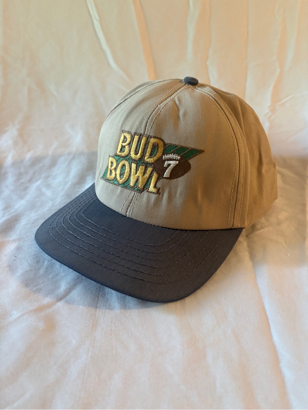 vintage 1995 Budweiser "Bud Bowl 7" snapback hat
